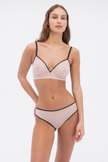 Synergy Soft Triangle Bra | Soft Pink