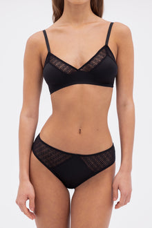 Matrix Soft Triangle Bra | Black