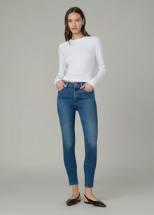The Charlie Ankle Crave – trendy and comfortable women's skinny jeans.