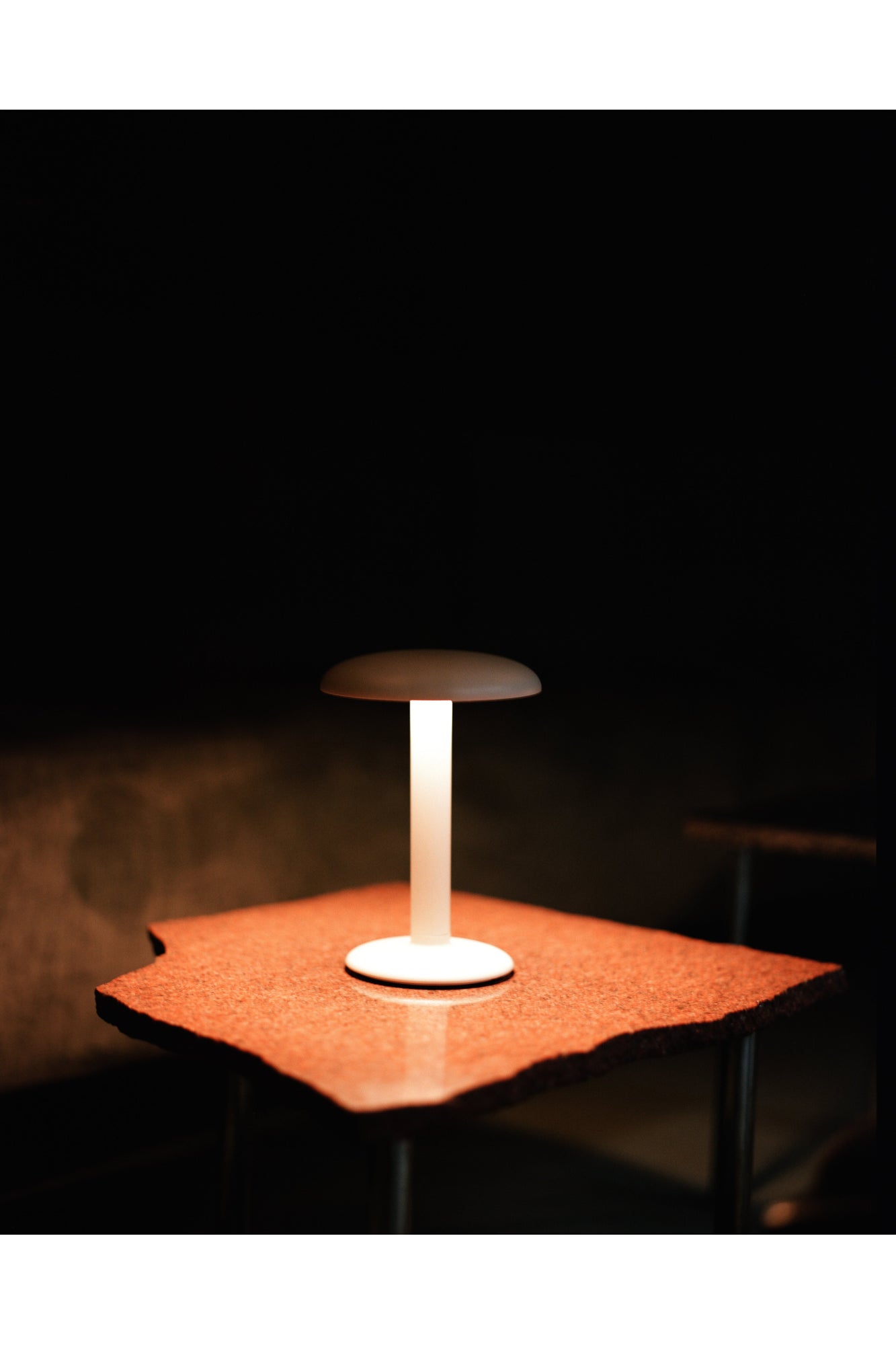 Gustave Portable Integrated Battery 2700K | Lacquered Green