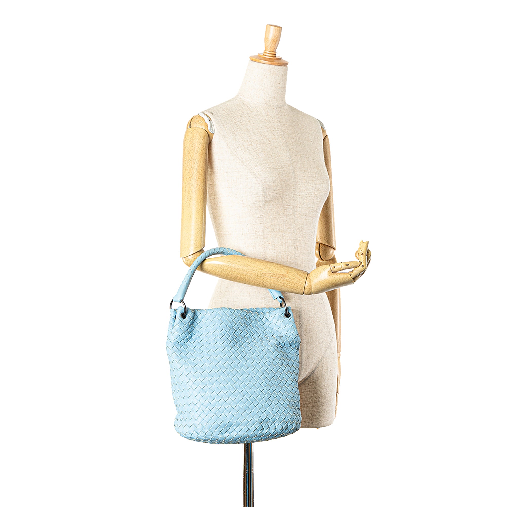 Bottega Veneta | Pre-Owned Nappa Intrecciato Bucket Bag | Blue/Light Blue