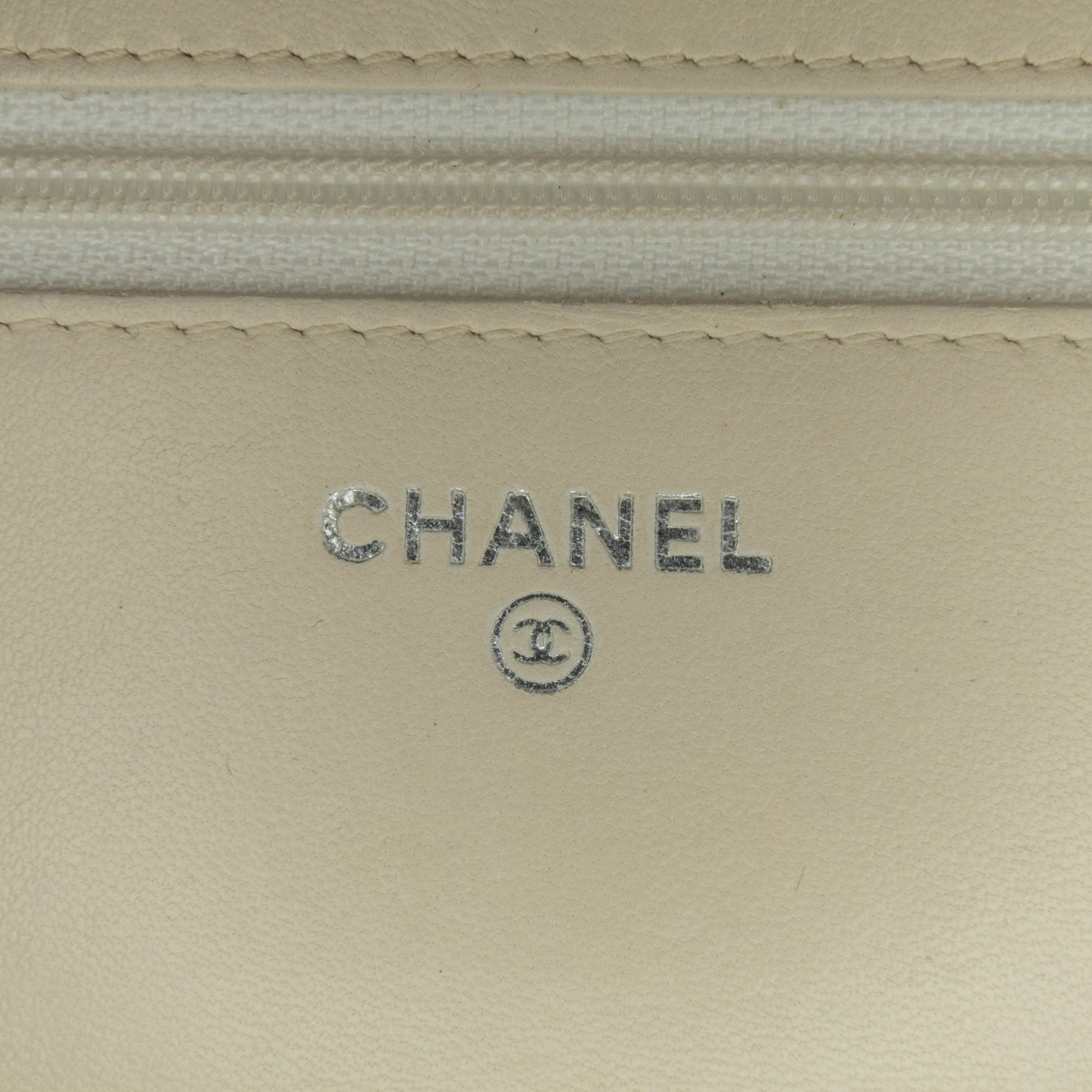 Chanel | Pre-Owned CC Coated Tweed Wallet On Chain - I | Brown/Beige