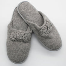 Cashmere Slippers With Flowers Accent | Light Grey