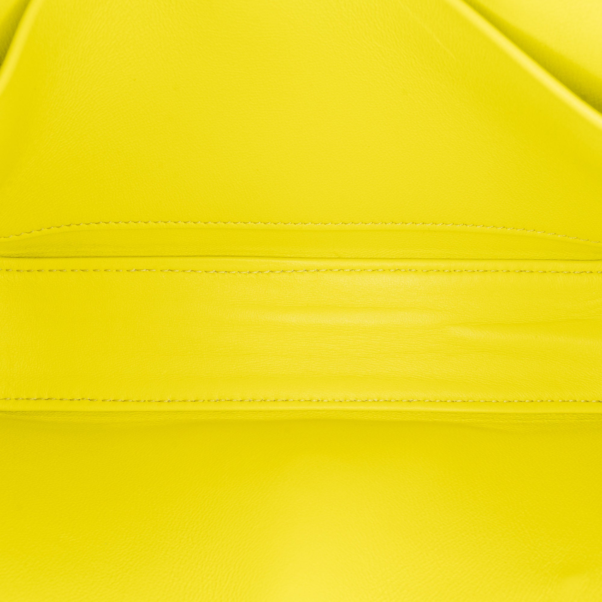 Celine | Pre-Owned Calfskin Cuir Triomphe Chain Shoulder Bag - II | Yellow/Neon Yellow