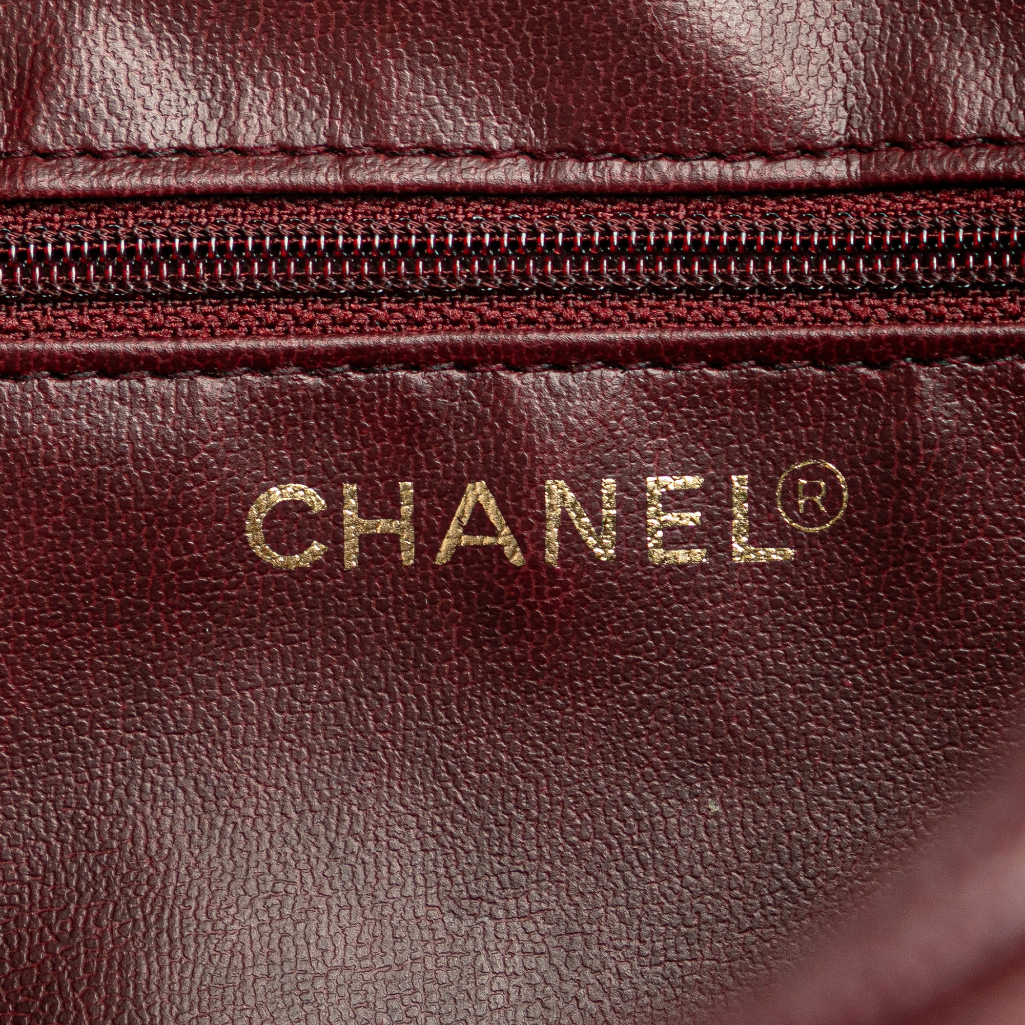 Chanel | Pre-Owned CC Caviar Pouch | Red/Burgundy