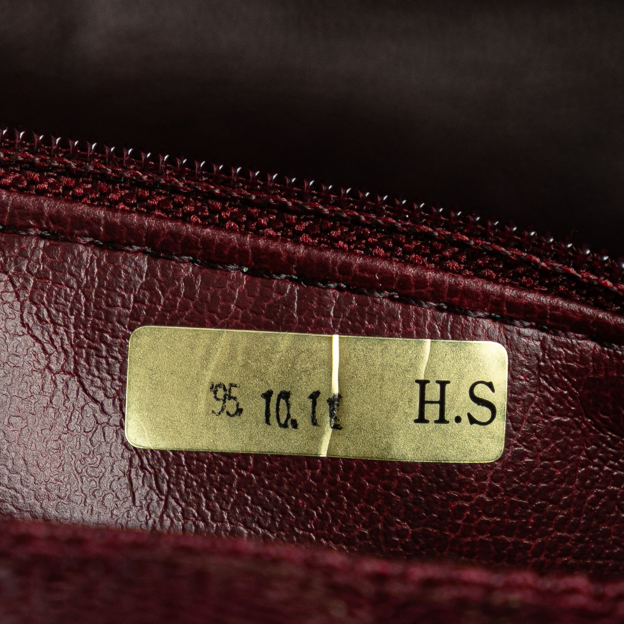 Chanel | Pre-Owned CC Caviar Pouch | Red/Burgundy