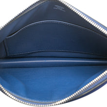 Hermes | Pre-Owned Tadelakt Kelly Cadena Handbag | Blue/Navy