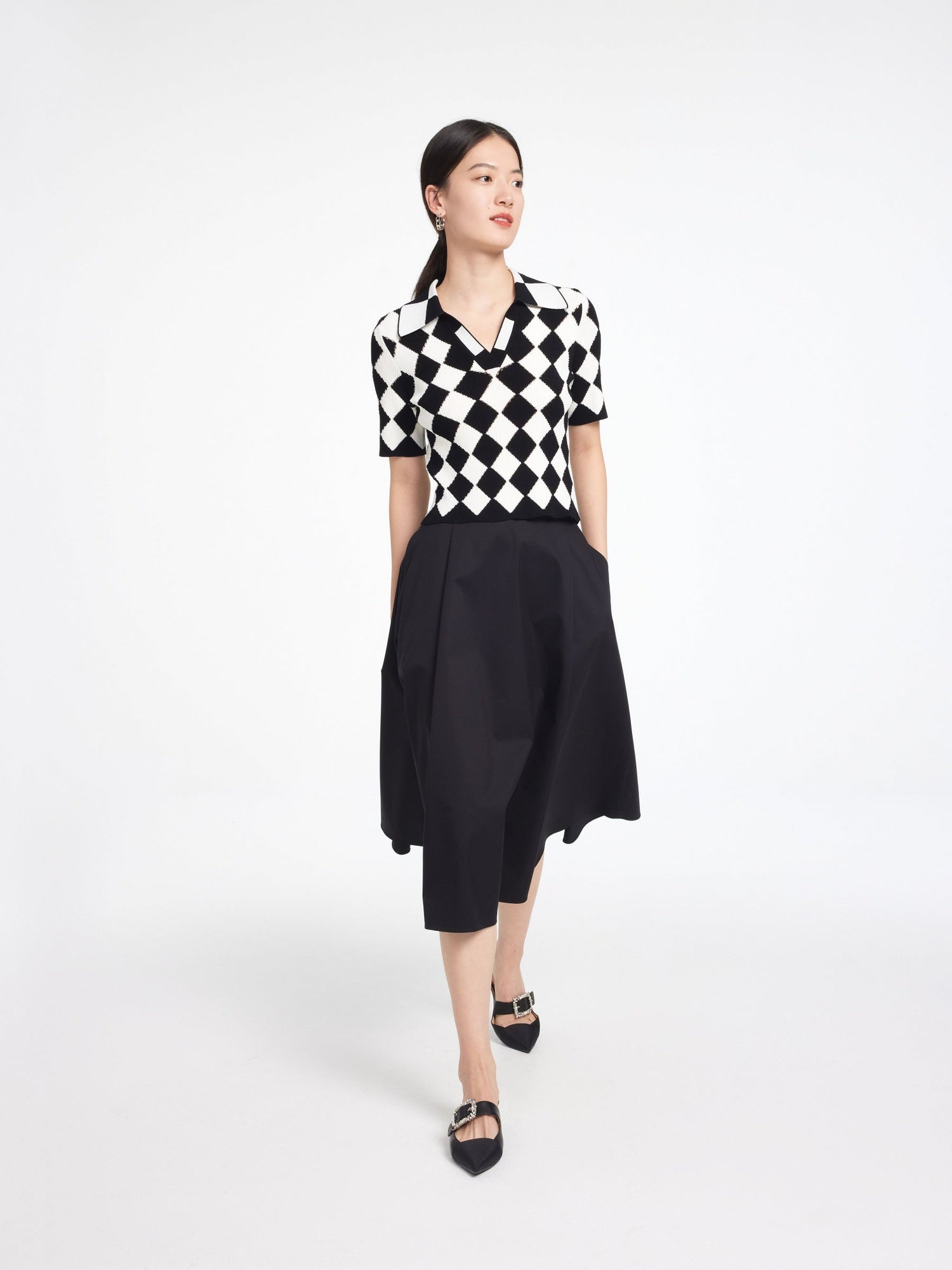 Rhombic Pattern Knit Sweater | Black