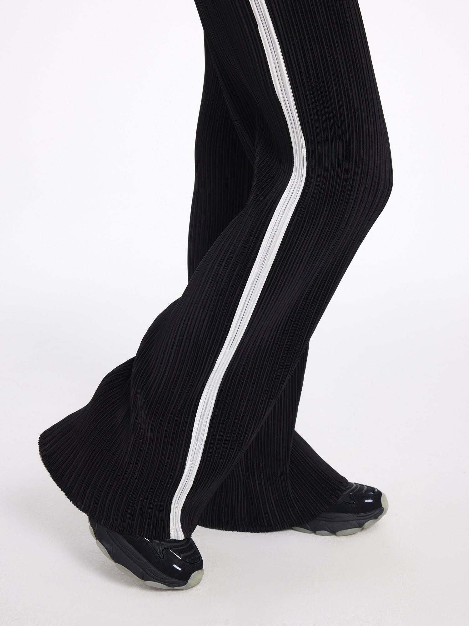 Wide-Leg Straight Pants | Black
