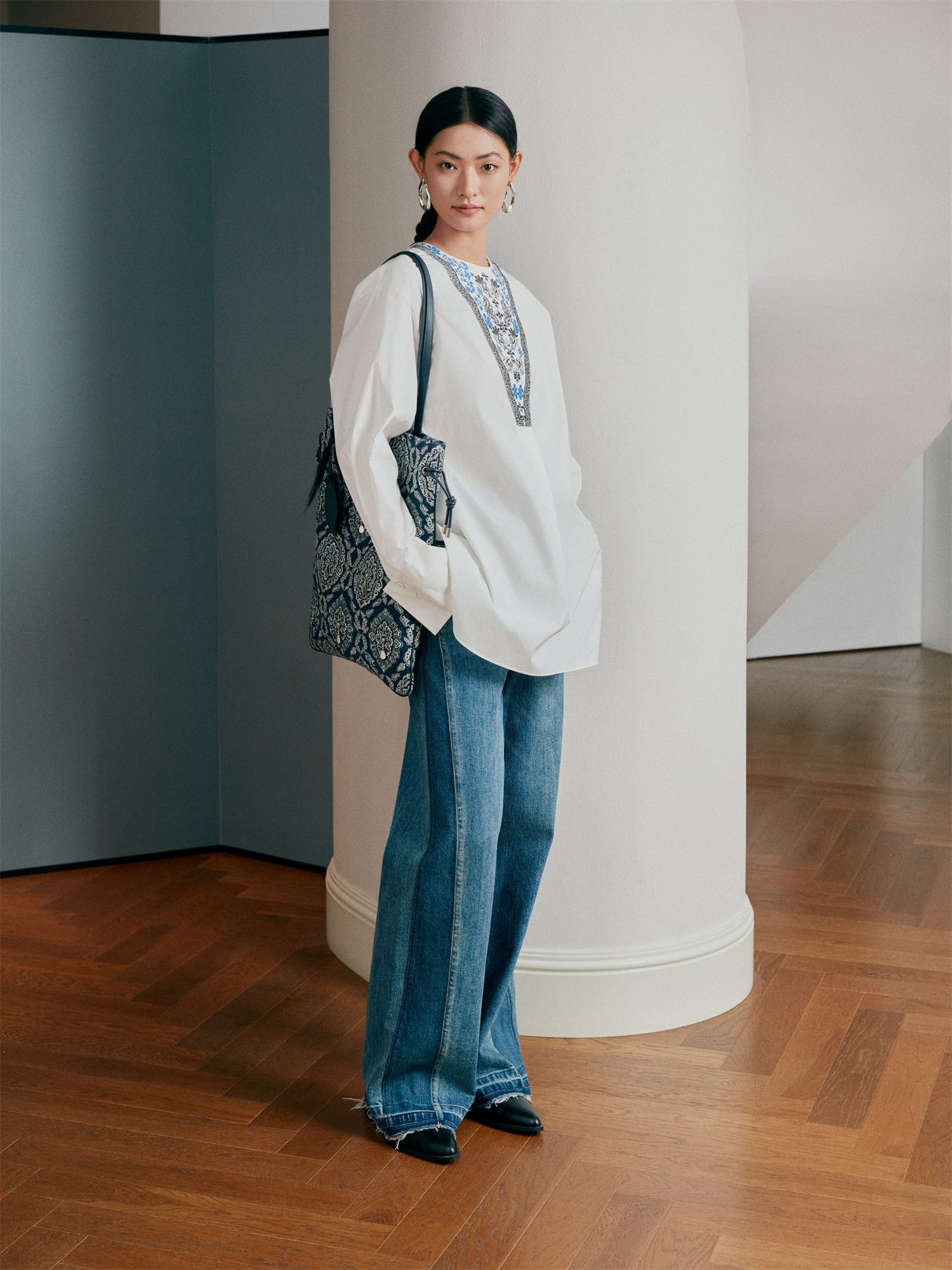 Loose Embroidered Shirt | White