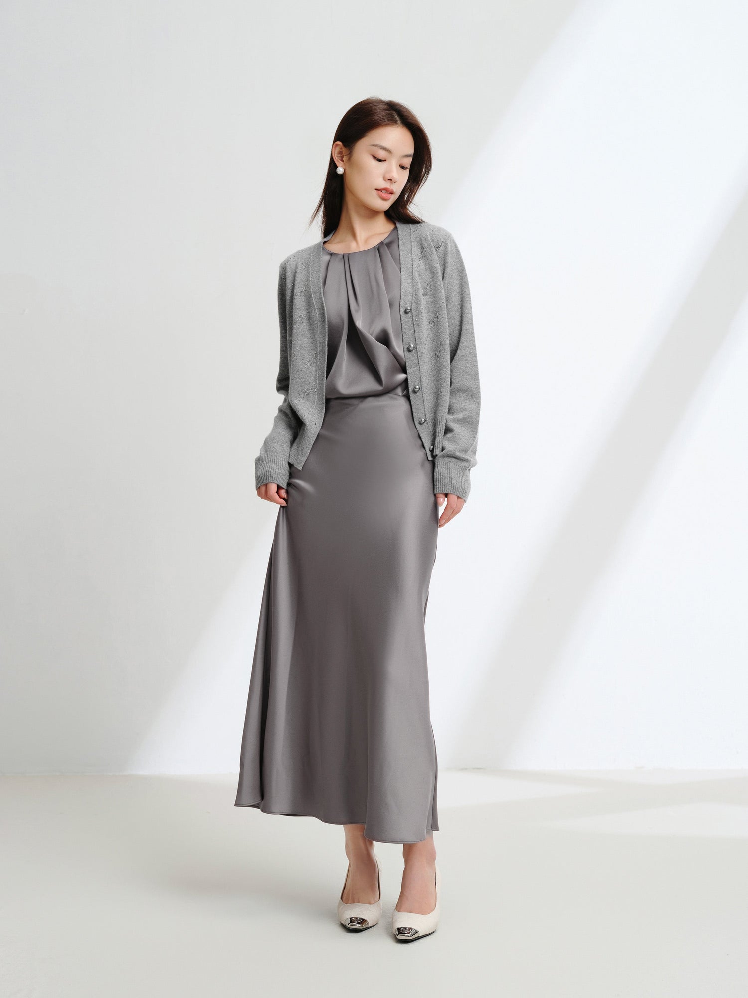 Wool Cashmere V-Neck Sequin Knit Cardigan | Grey