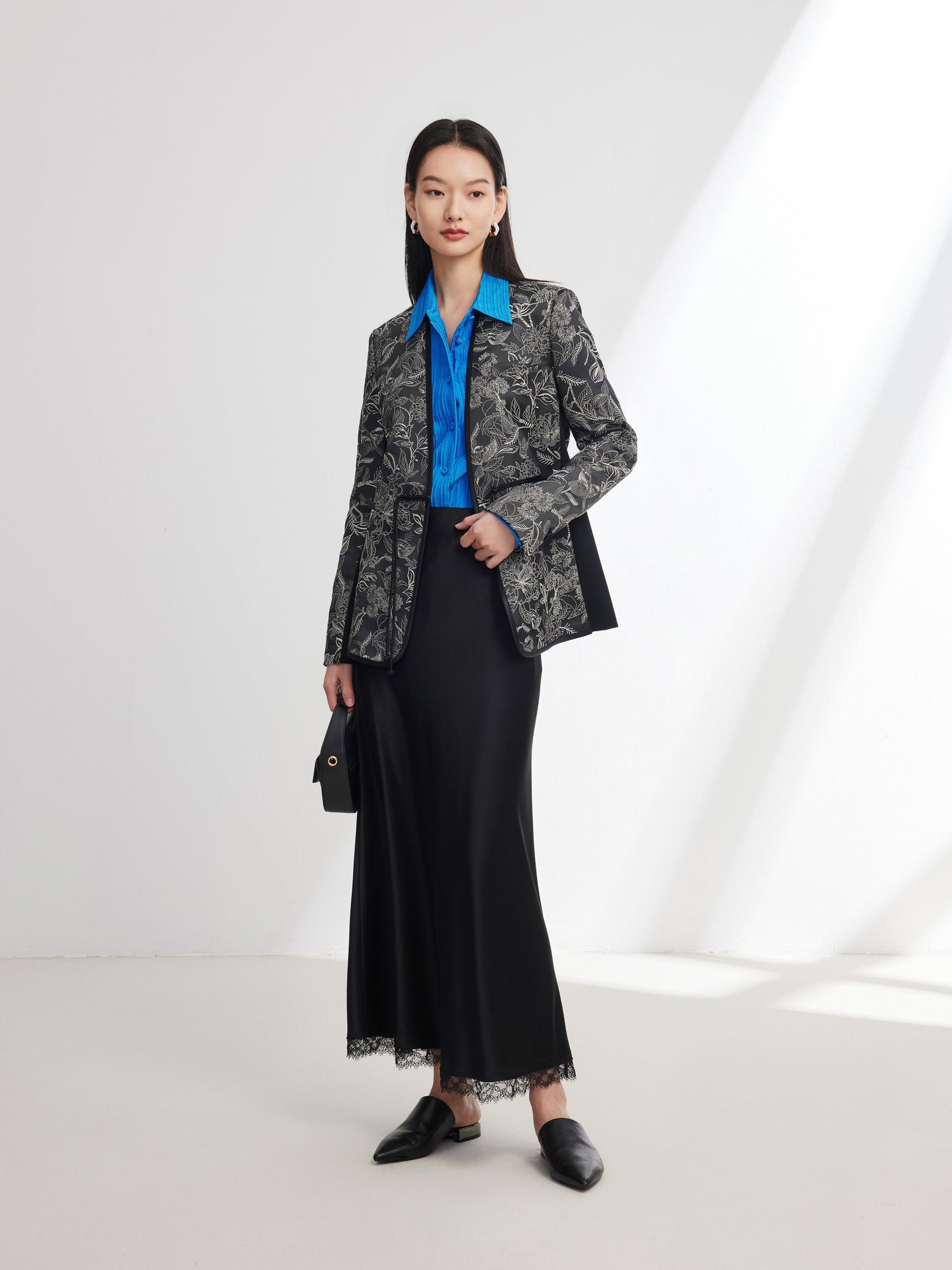 Silk Satin Jacquard Waist-Cinched Blazer | Black