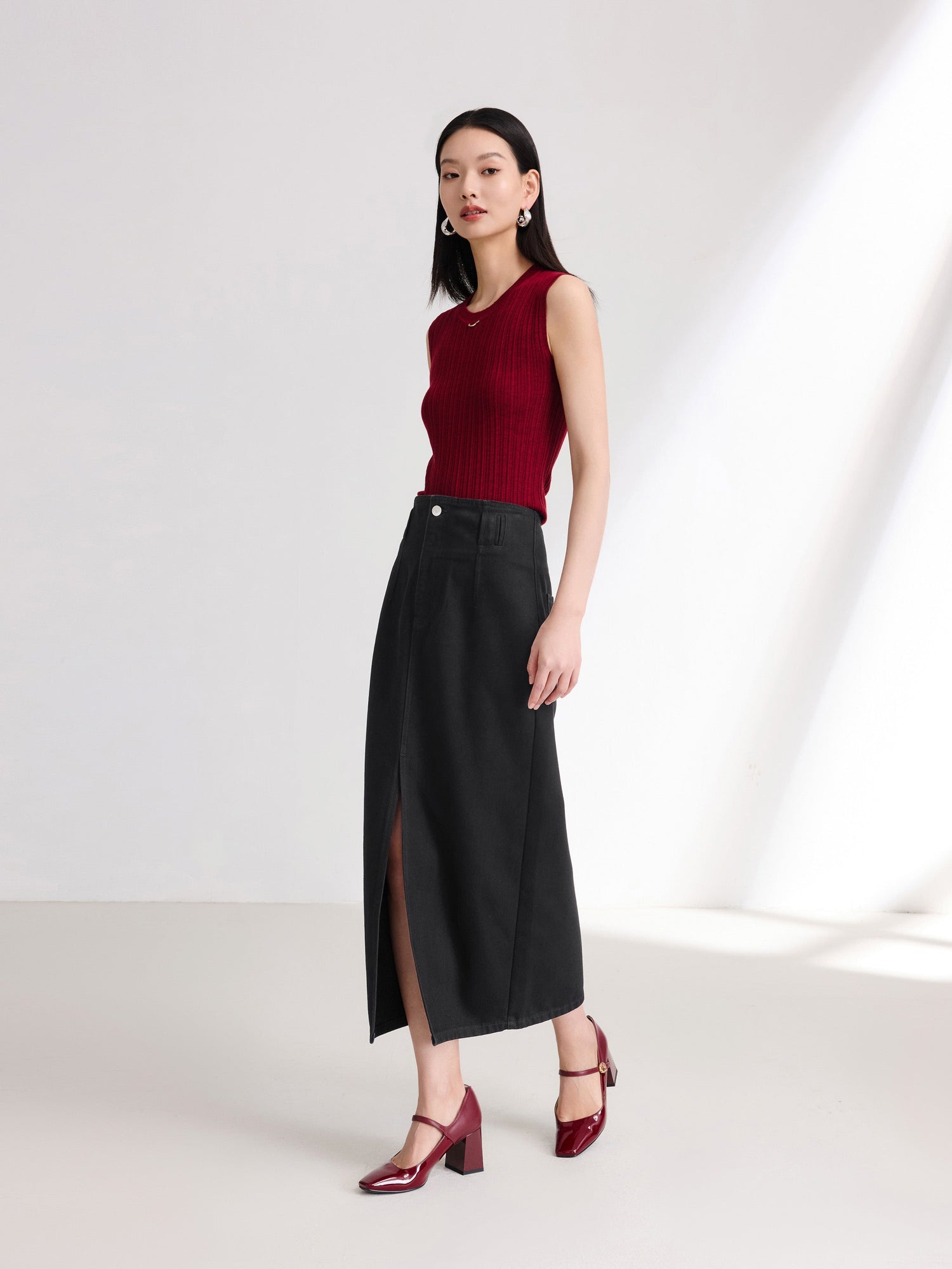 Wool Sleeveless Vest | Wine Red