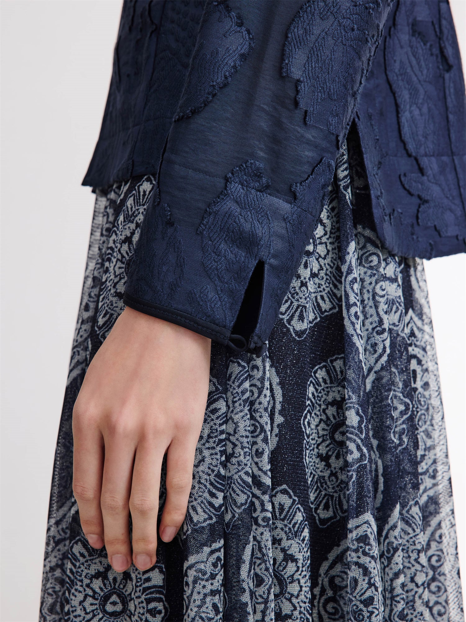 Silk Feather Light Jacket | Black