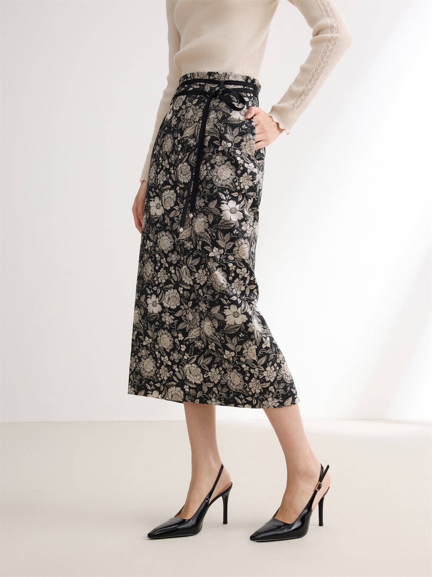 Tie Belt Skirt | Black Floral