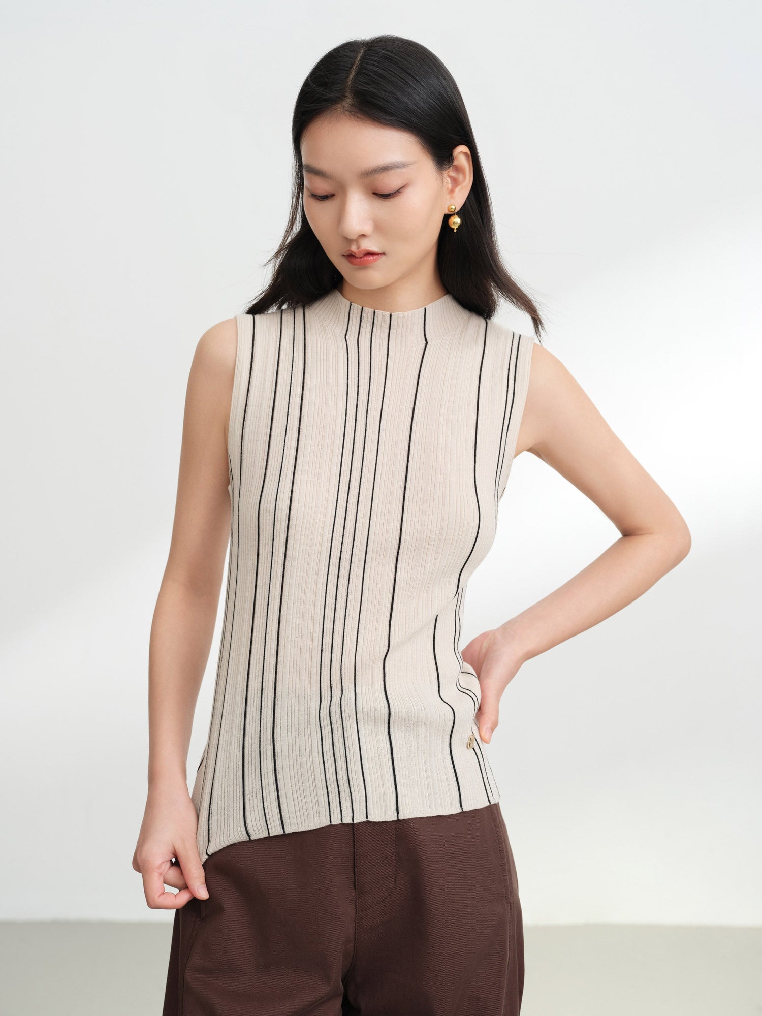 Wool Striped Slimming Sleeveless Knit Vest | Beige