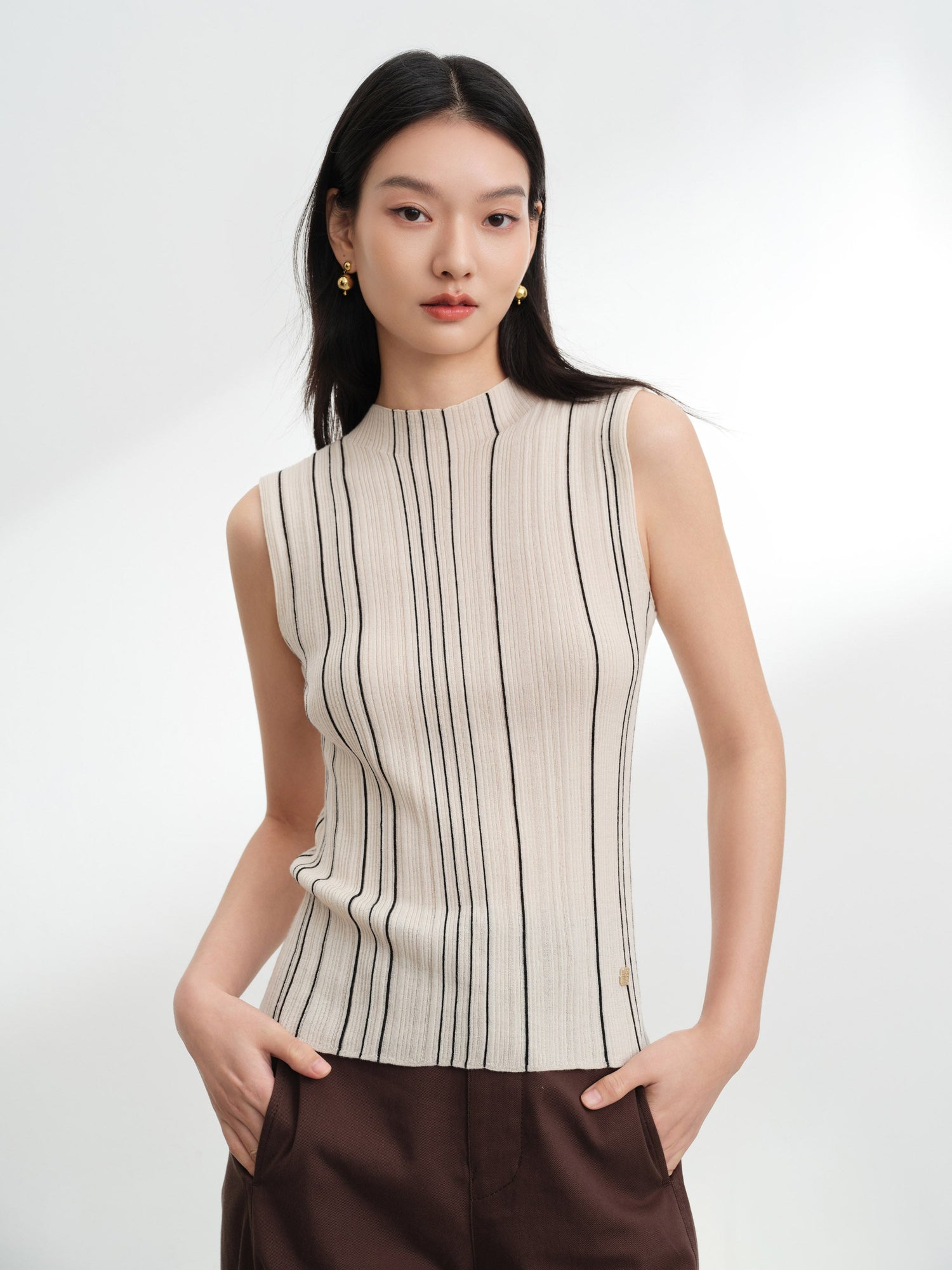 Wool Striped Slimming Sleeveless Knit Vest | Beige