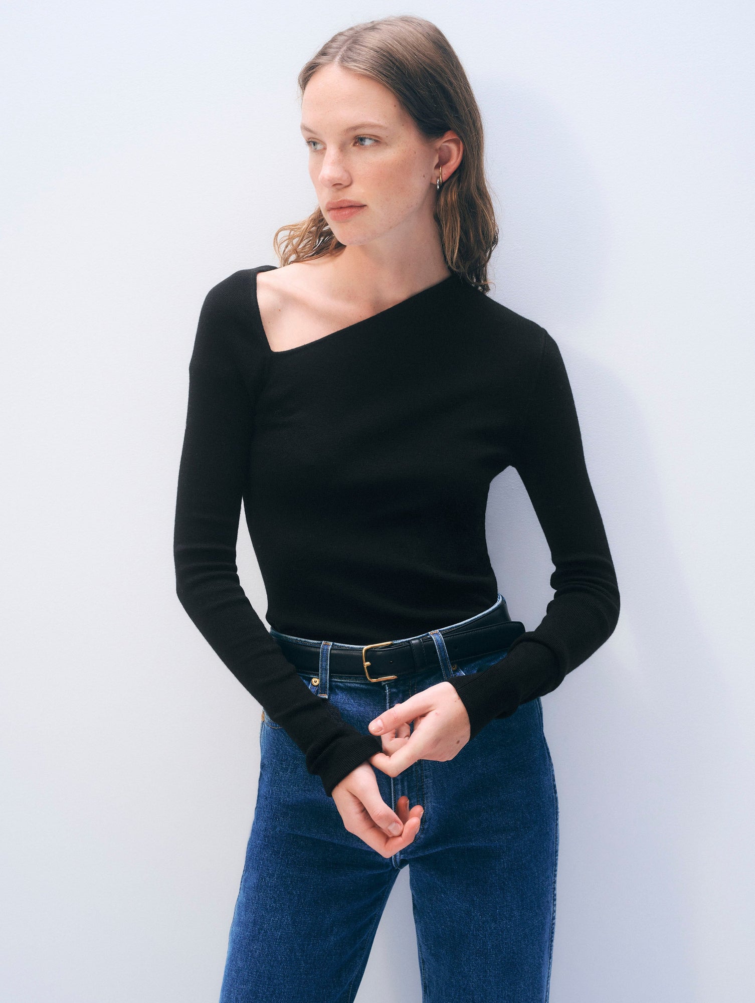 Superfine Merino Asymmetrical Top | Black