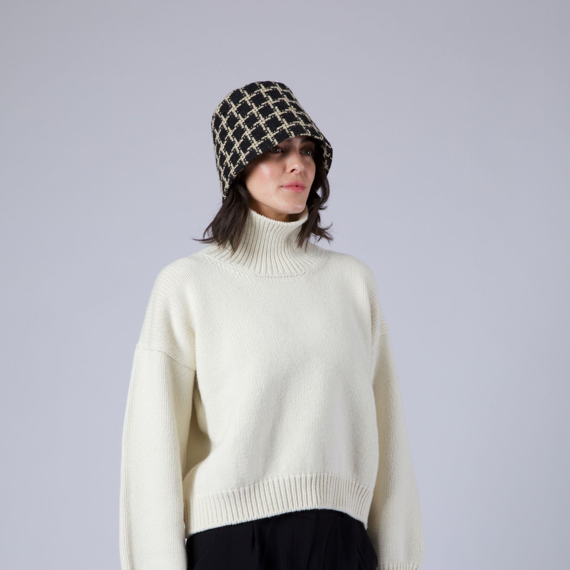 Ella Tweed | Black/Beige