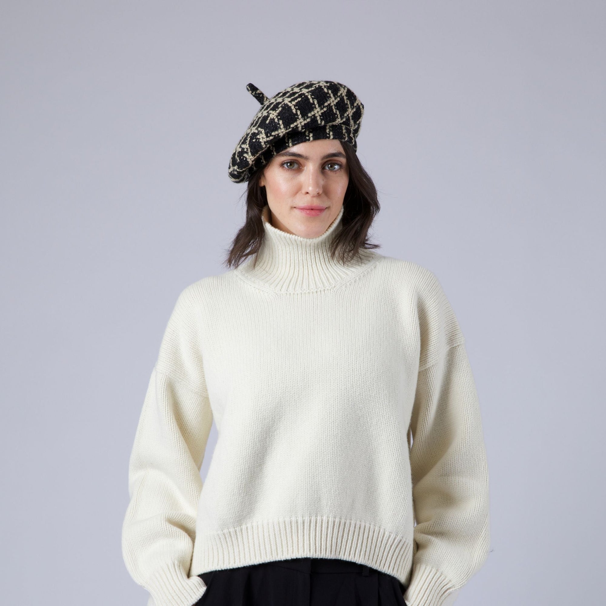 Ione Tweed | Black/Beige