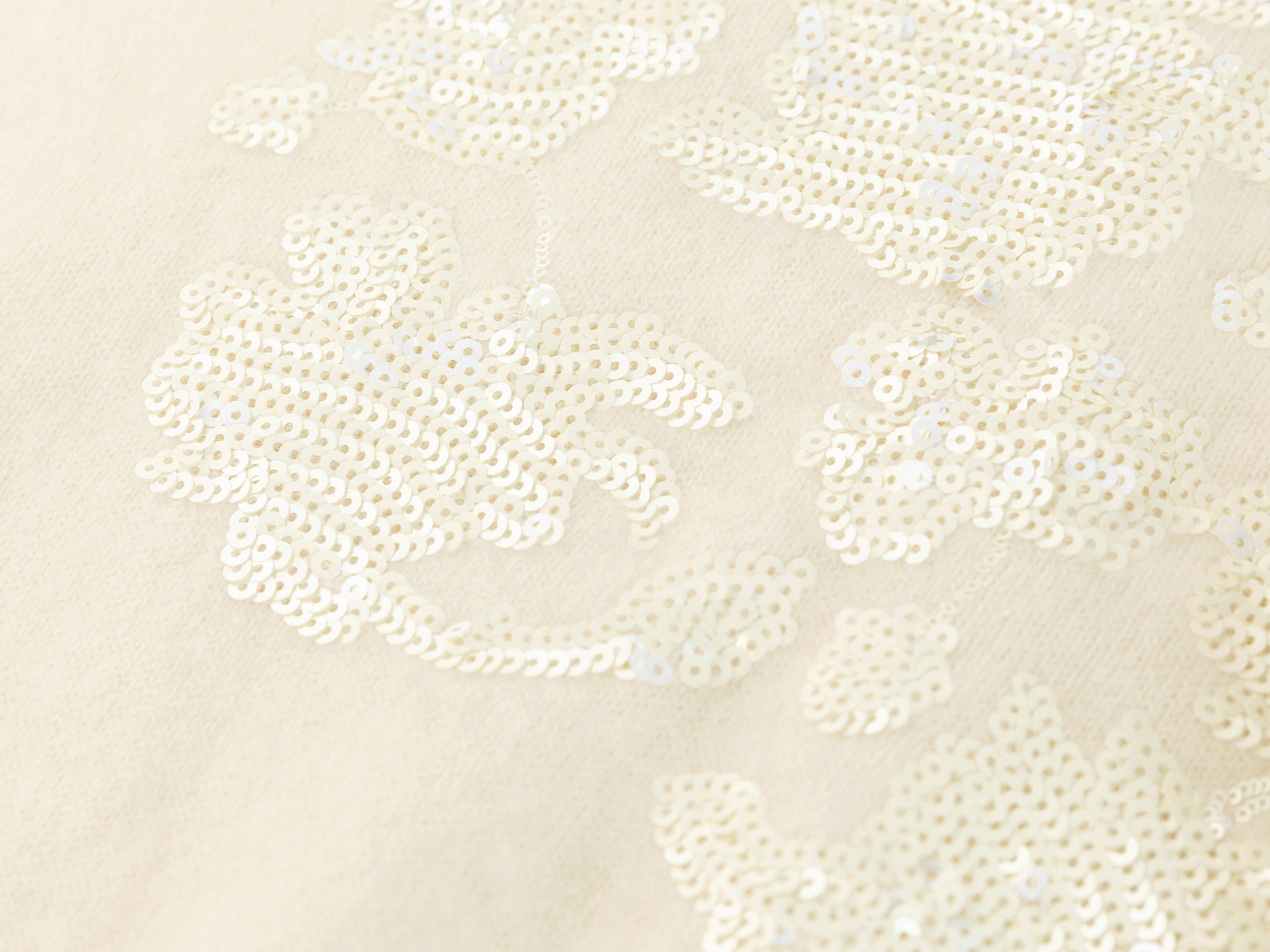 Top | Cream