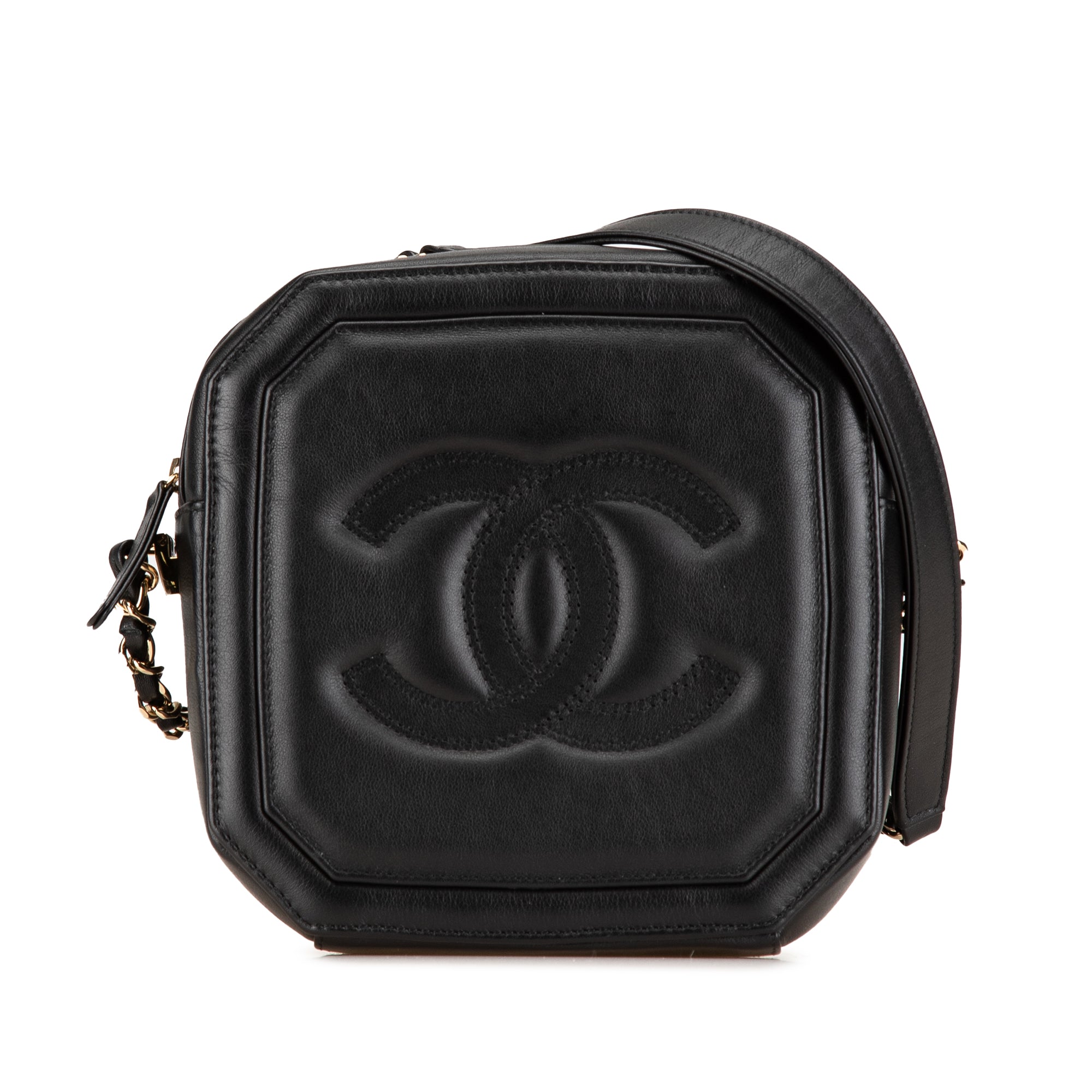 Chanel | Pre-Owned CC Quilted Lambskin Octagon Camera Case | Black