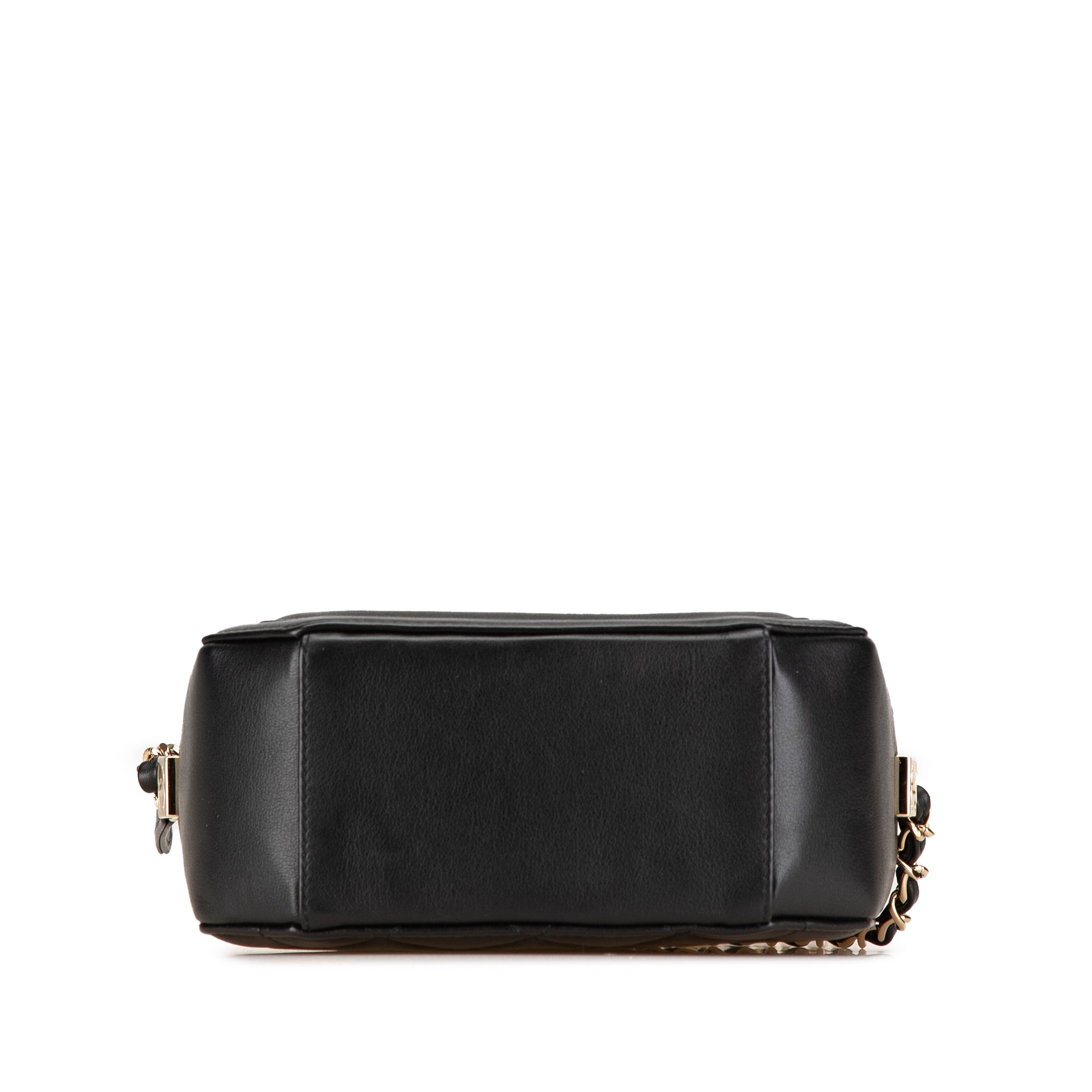 Chanel | Pre-Owned CC Quilted Lambskin Octagon Camera Case | Black