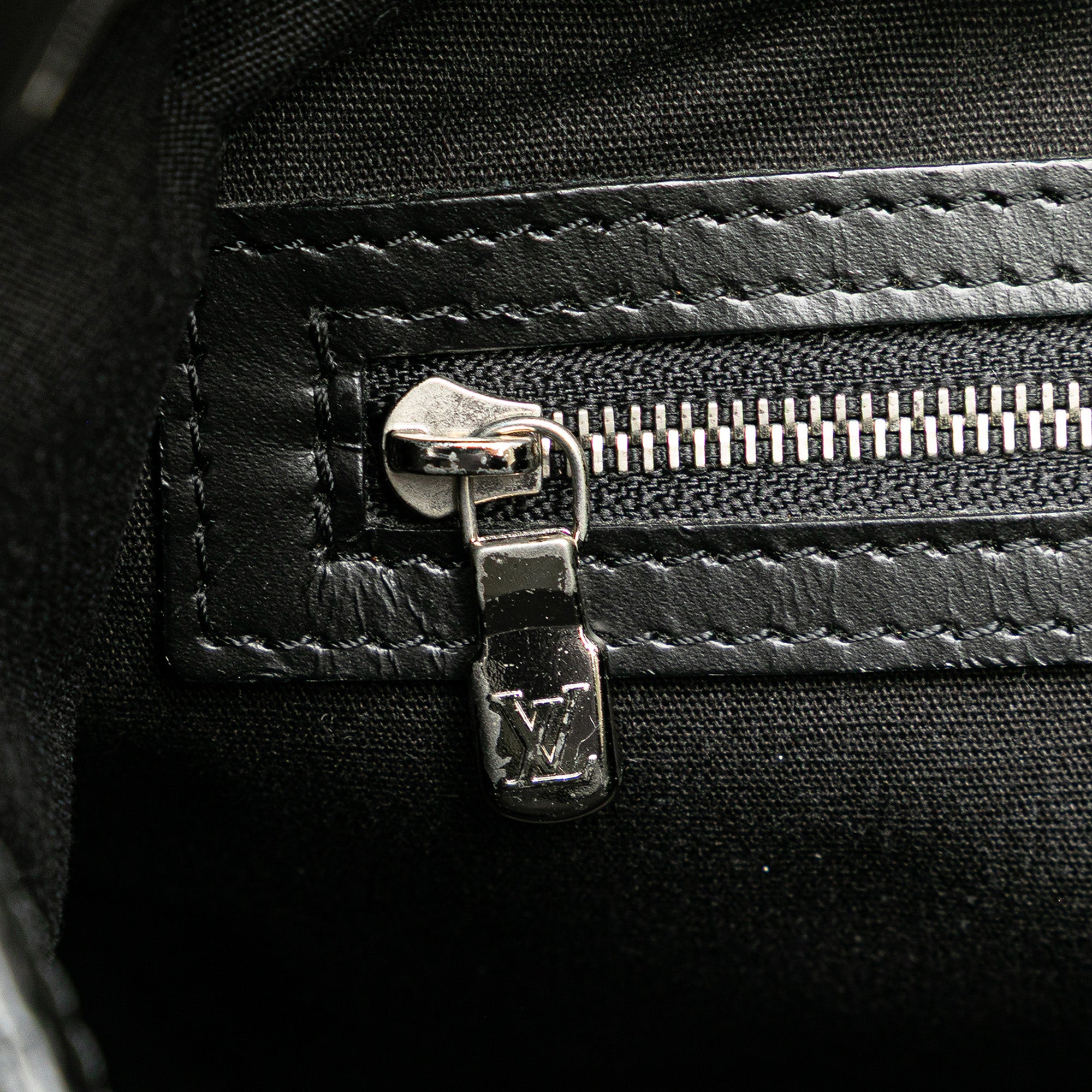 Louis Vuitton | Pre-Owned Epi Musette Bagatelle | Black