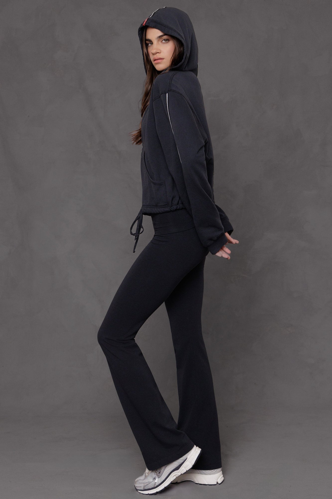 Women | Rolldown Bootleg Flare Pant | Charcoal/Jet