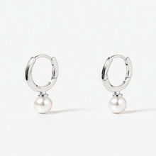 Min Earrings | Sterling Silver | Freshwater Pearl