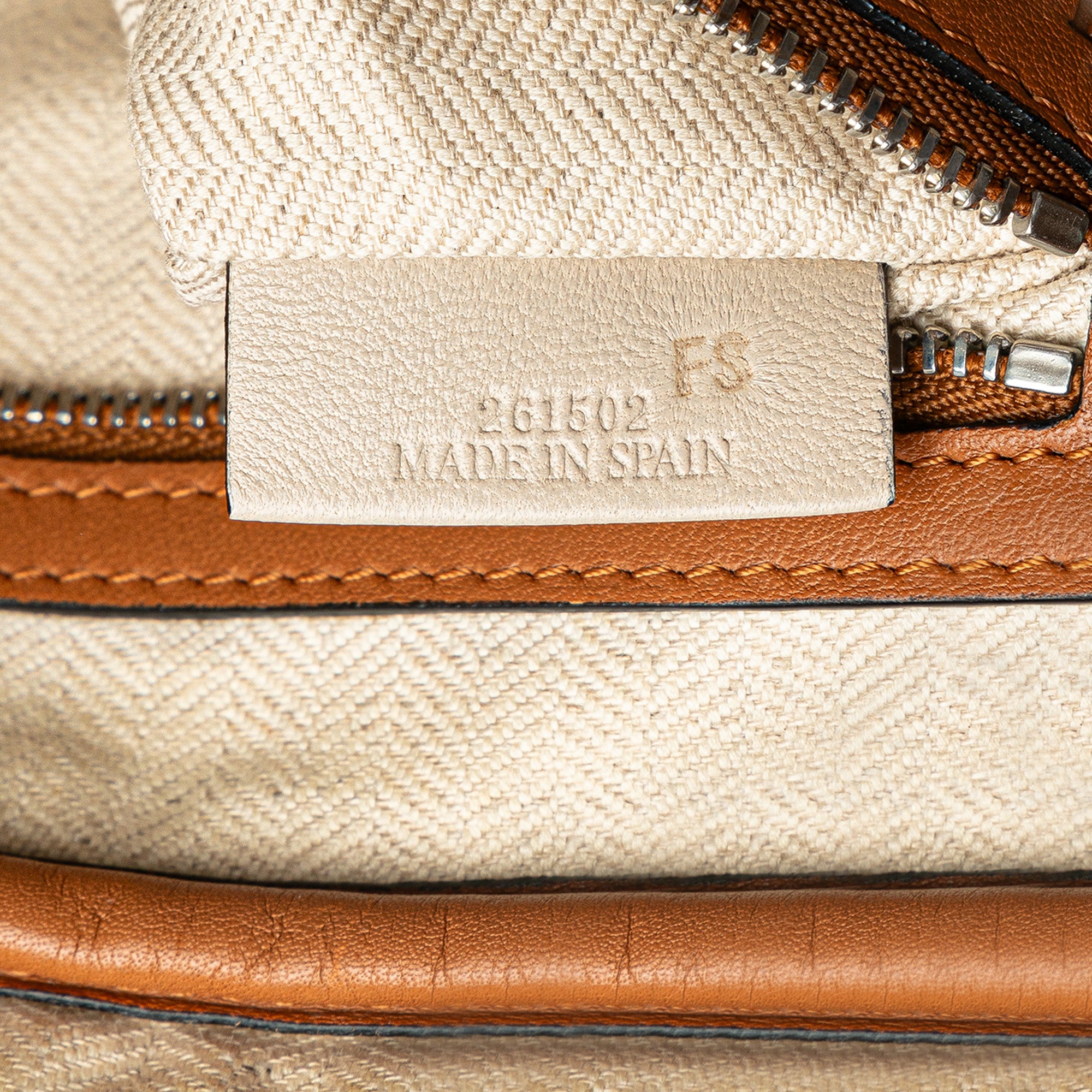 Loewe | Pre-Owned Leather Puzzle Clutch | Brown