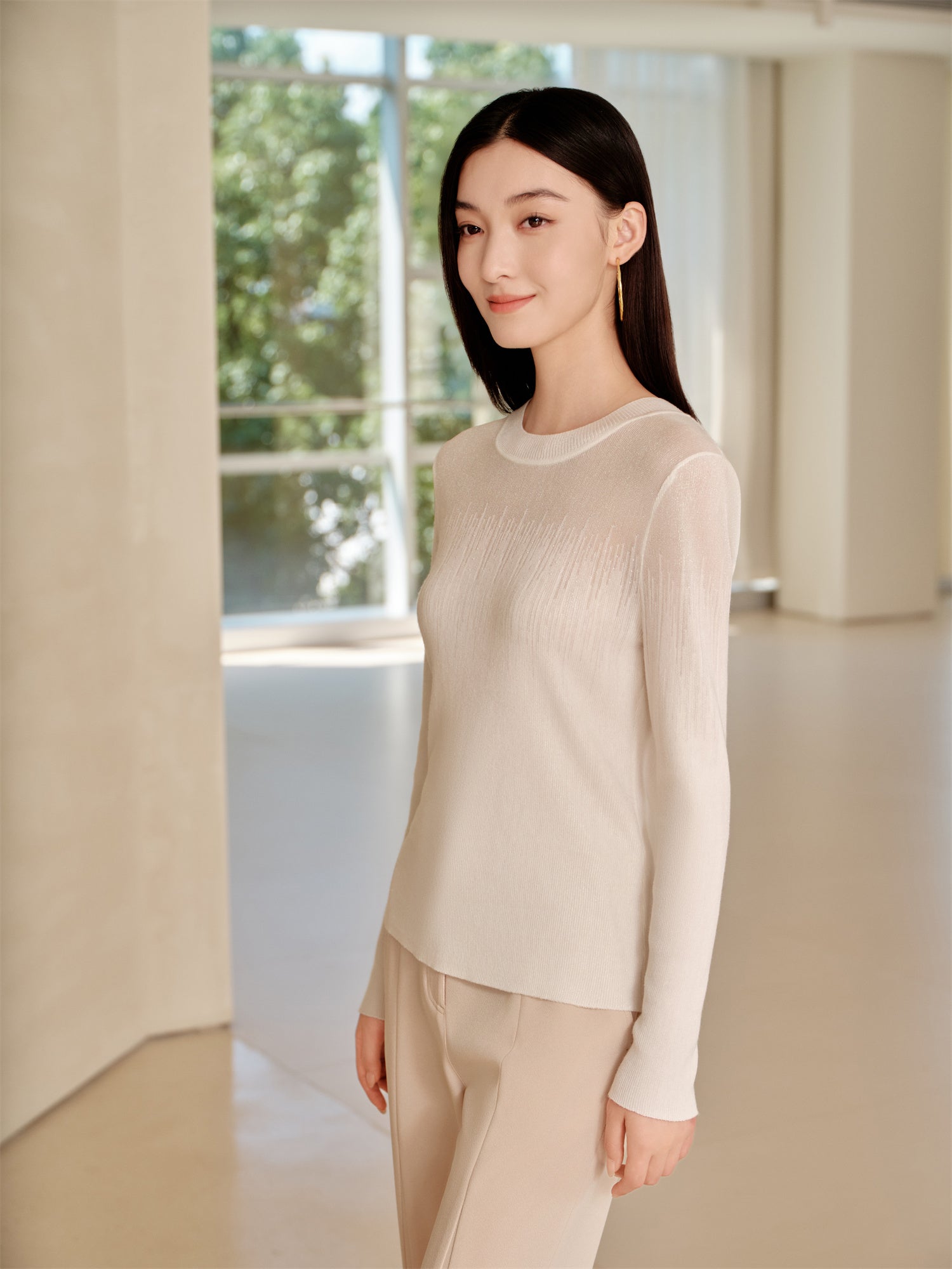 Classic Round-Neck Knitted Base Layer | White