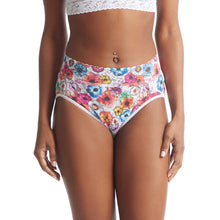 Signature Lace French Brief | Linger Awhile