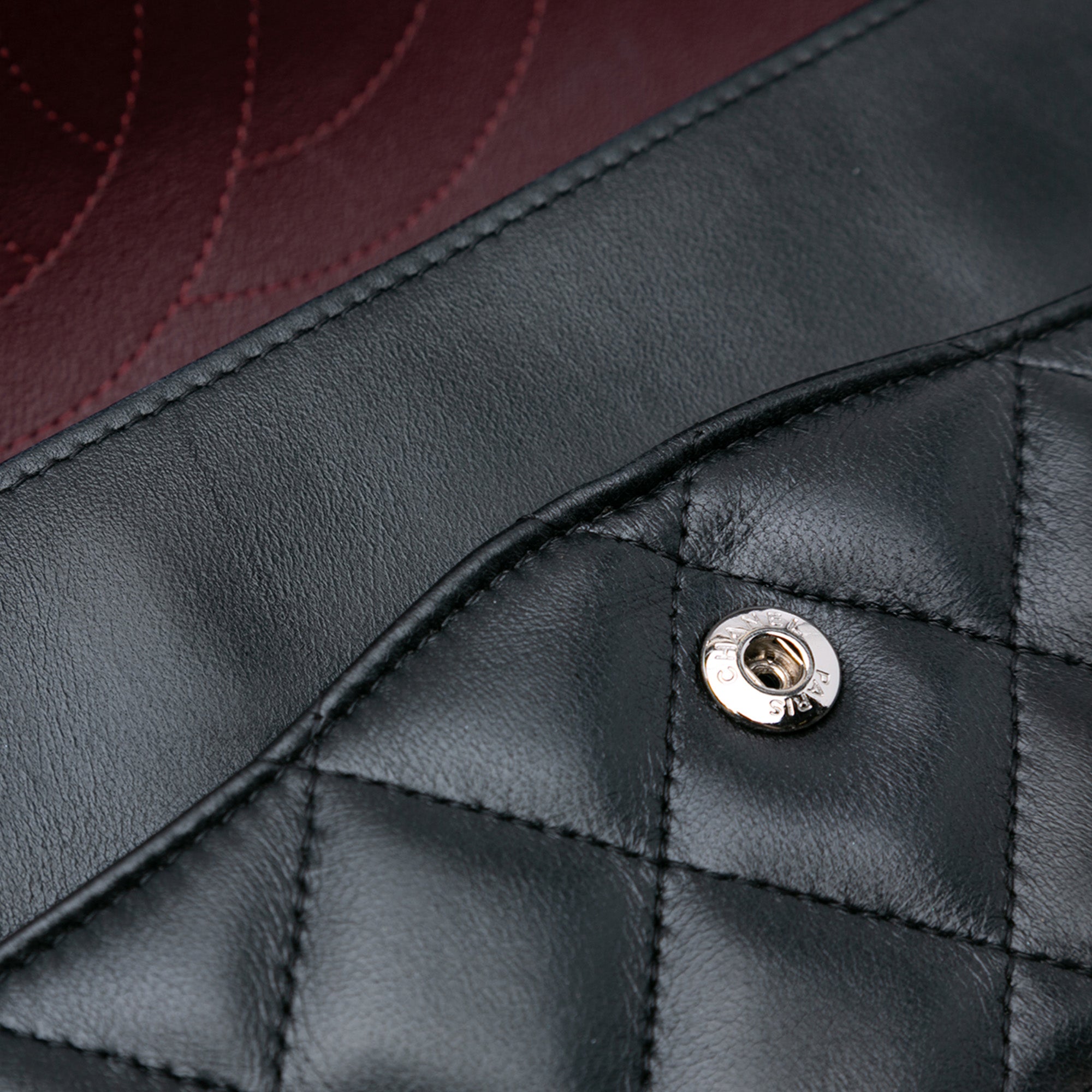 Chanel | Pre-Owned Jumbo Classic Lambskin Double Flap - I | Black