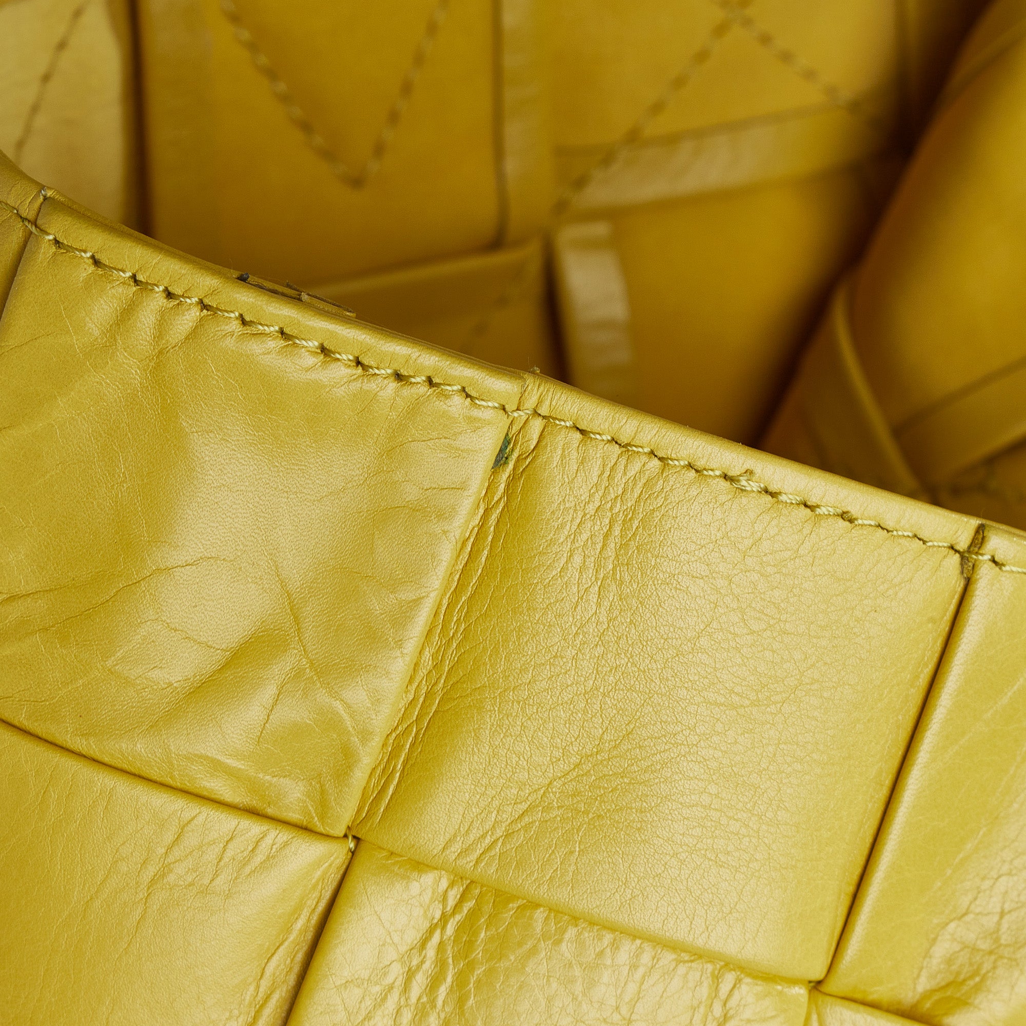 Bottega Veneta | Pre-Owned Nappa Maxi Intrecciato Cassette Tote | Yellow