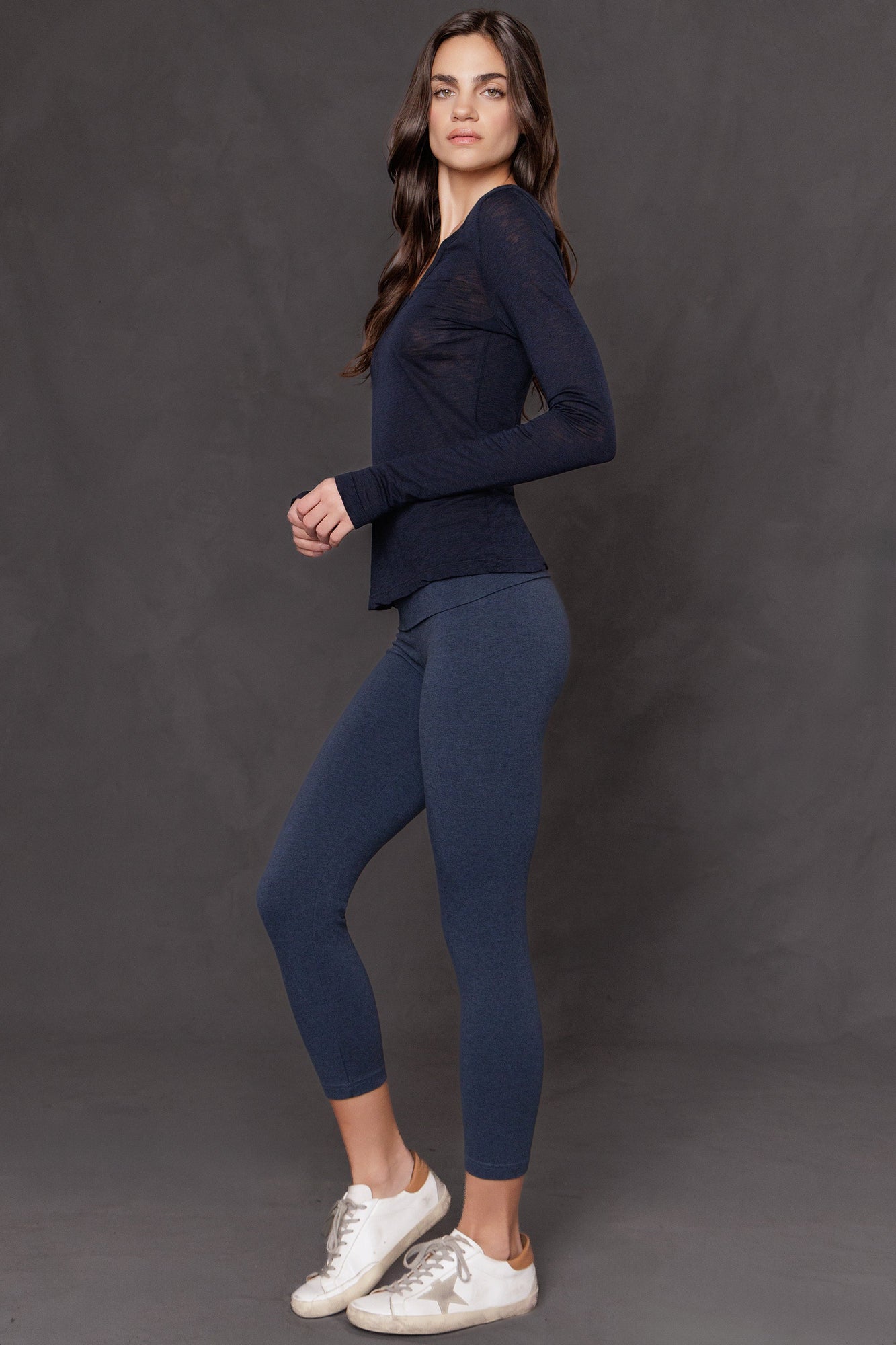 Women | Rolldown Capri Legging | Charcoal/Sailor