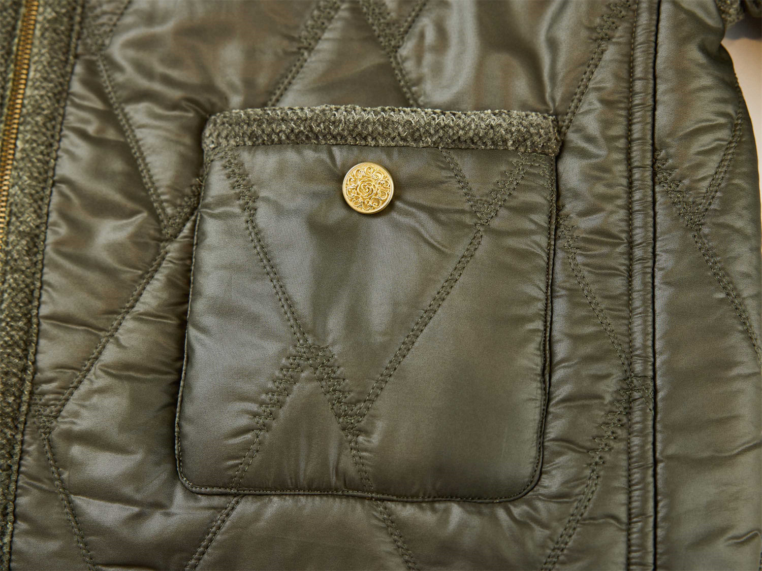 Round Neck Design Jacket | Green