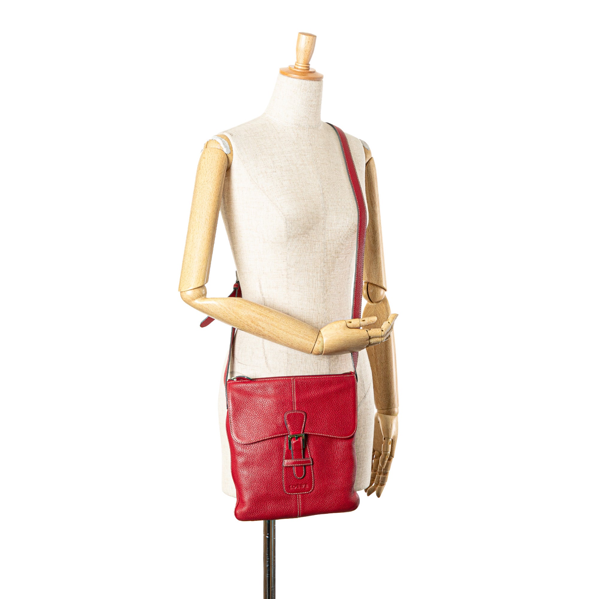 Loewe | Pre-Owned Leather Crossbody | Red