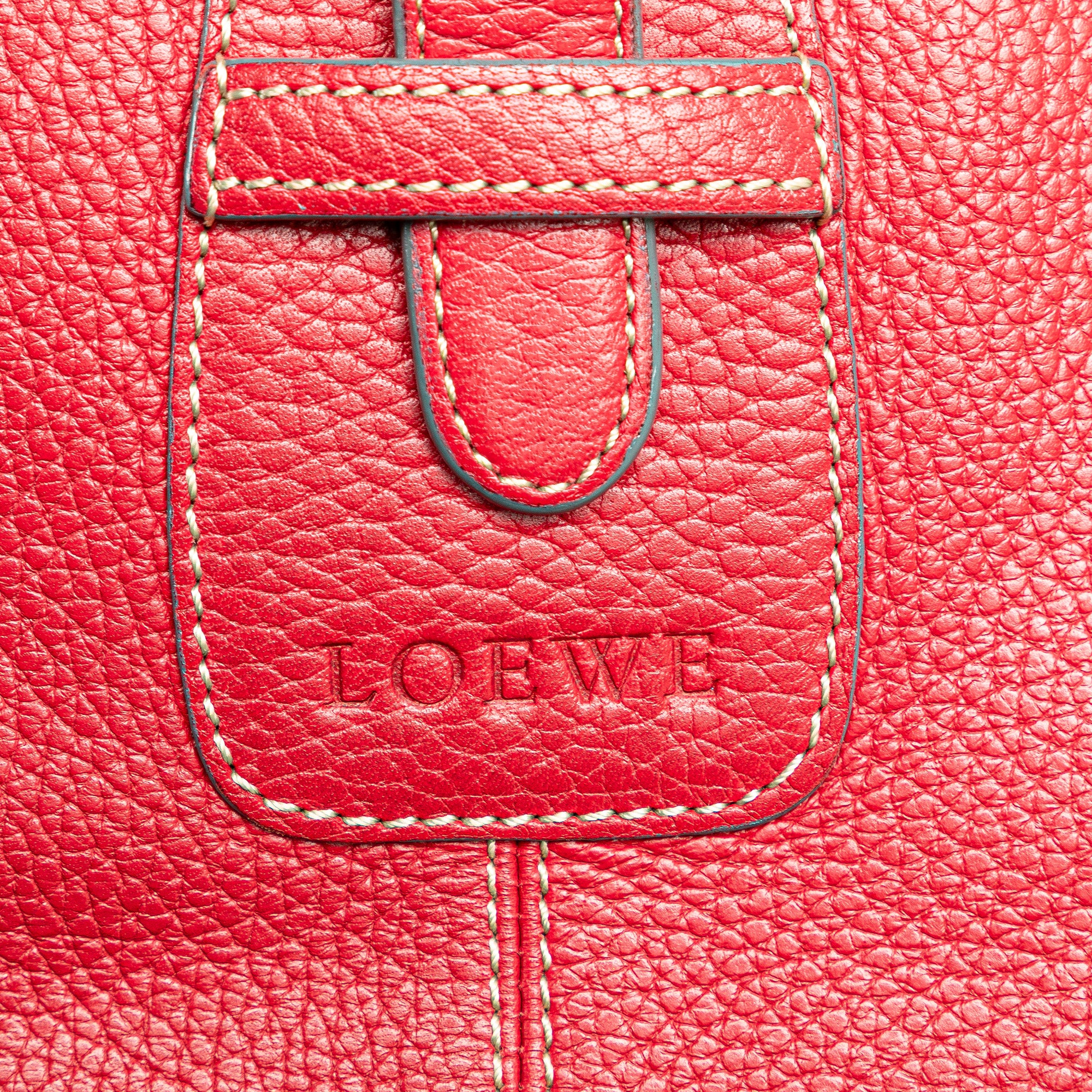 Loewe | Pre-Owned Leather Crossbody | Red