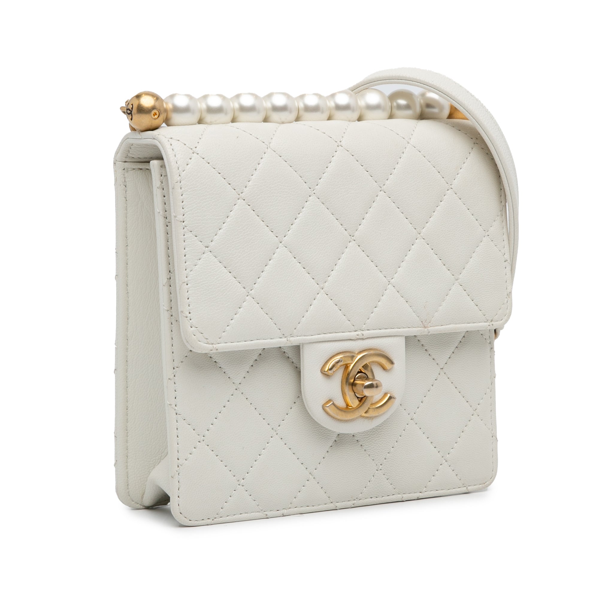 Chanel | Pre-Owned Small Lambskin Chic Pearls Flap | White/Off White