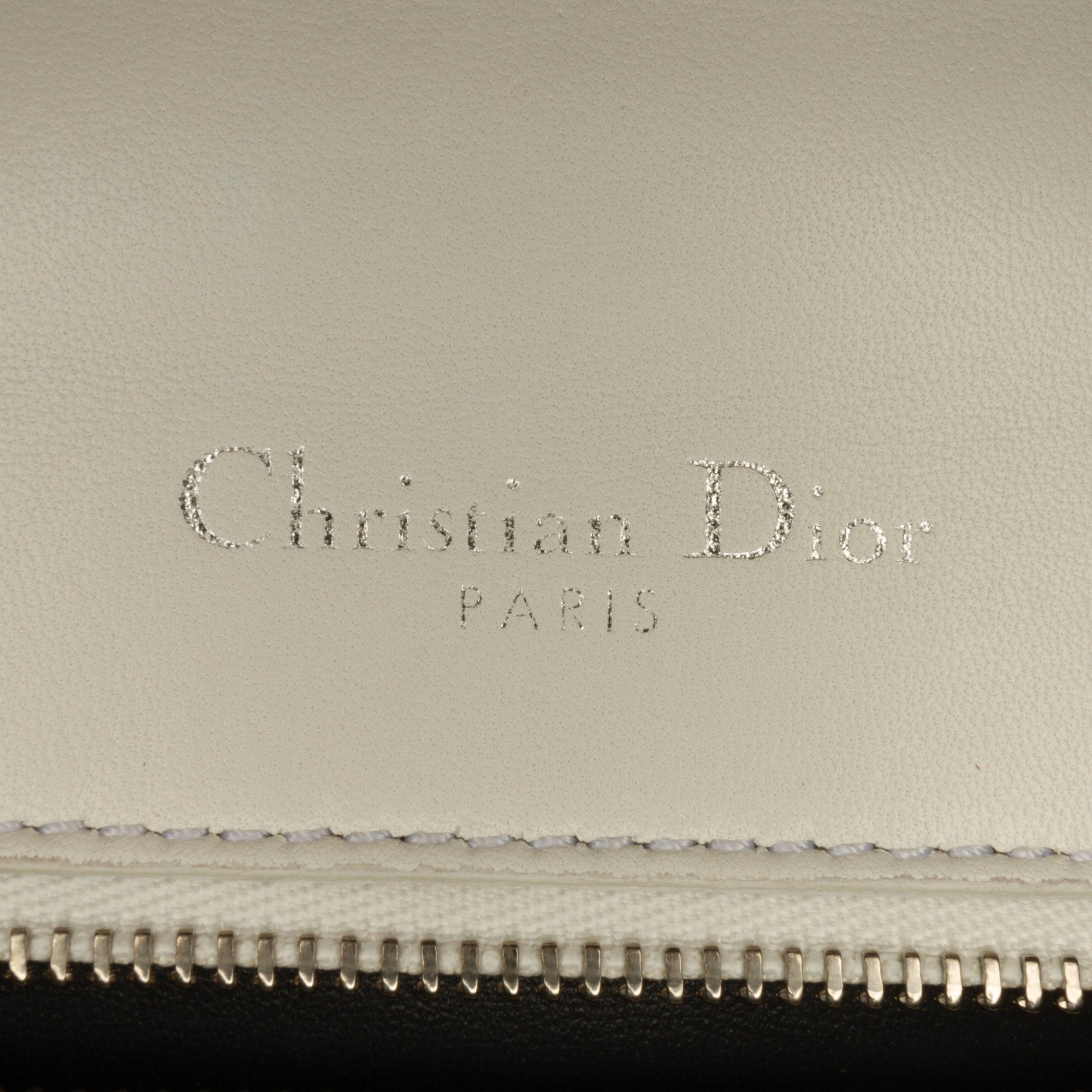 Dior | Pre-Owned Medium Patent Diorama | White