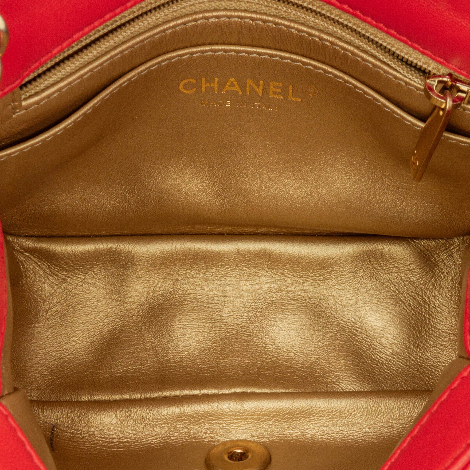 Chanel | Pre-Owned Mini Square Classic Lambskin Pearl Crush Single Flap | Red