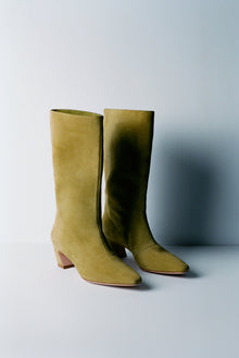 Color: Cargo
