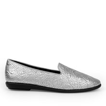 Betunia Casual Loafer | Silver Faux Textured Saffiano