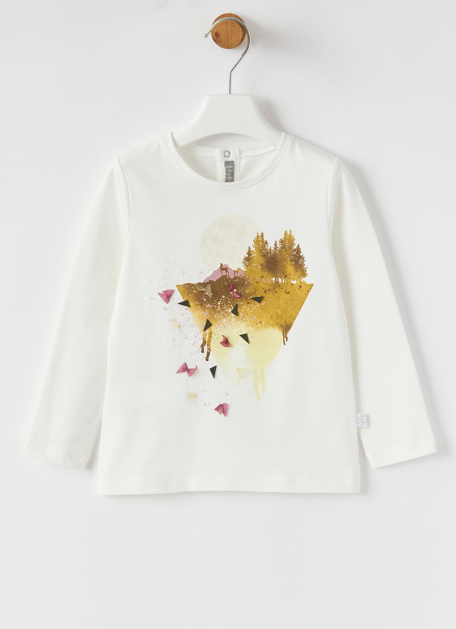 Spray-Effect Mountain Print T-Shirt | Milk/Crocus
