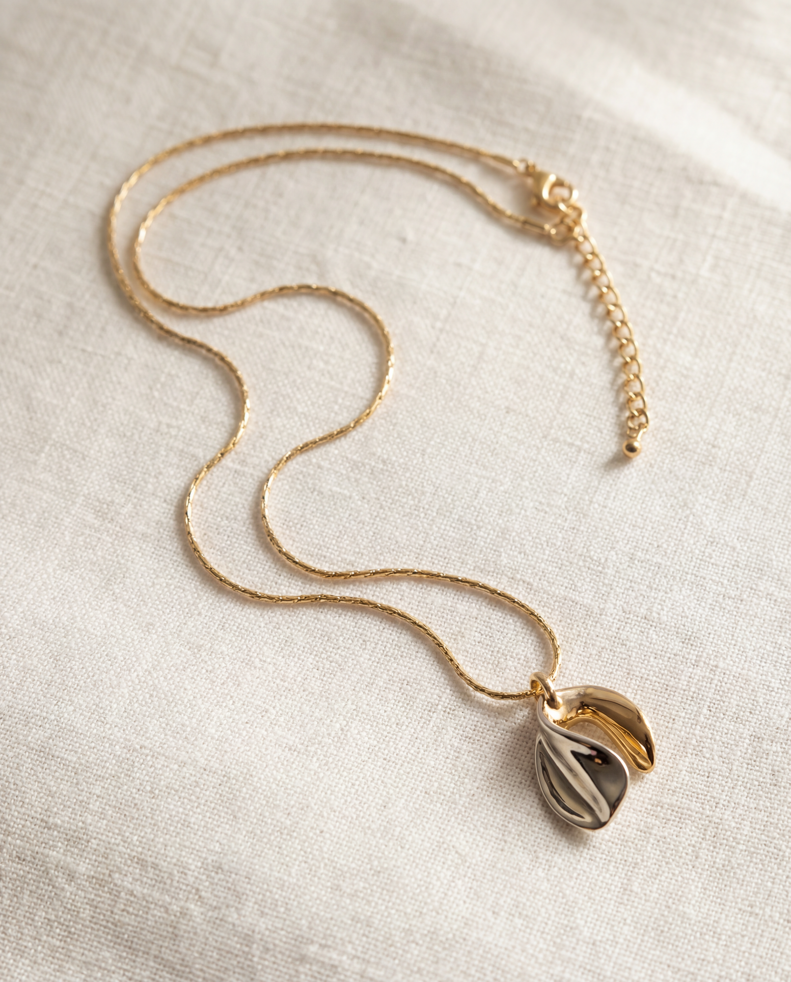 The Pacifico Pendant Necklace | 18K Gold Plated Brass