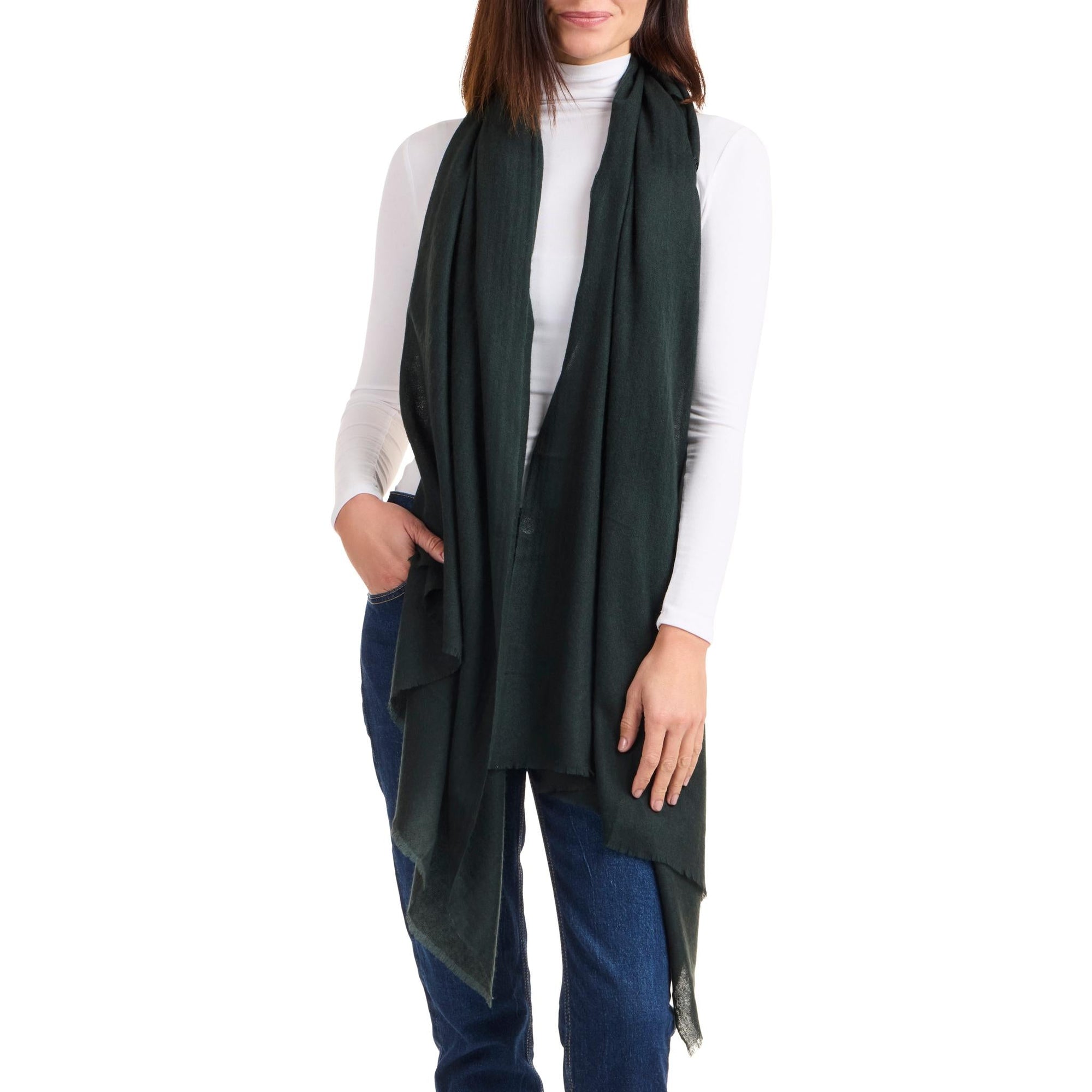 Amicale Cashmere | Women | Women's Wrap | Green