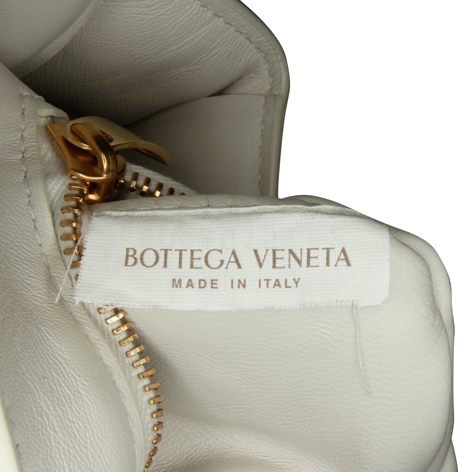 Bottega Veneta | Pre-Owned Nappa Intrecciato Padded Chain Cassette Satchel | White/Off White
