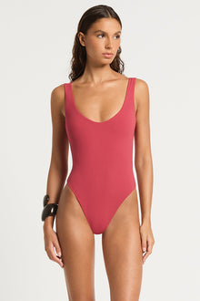Lucia One Piece | Sienna/Scarlet