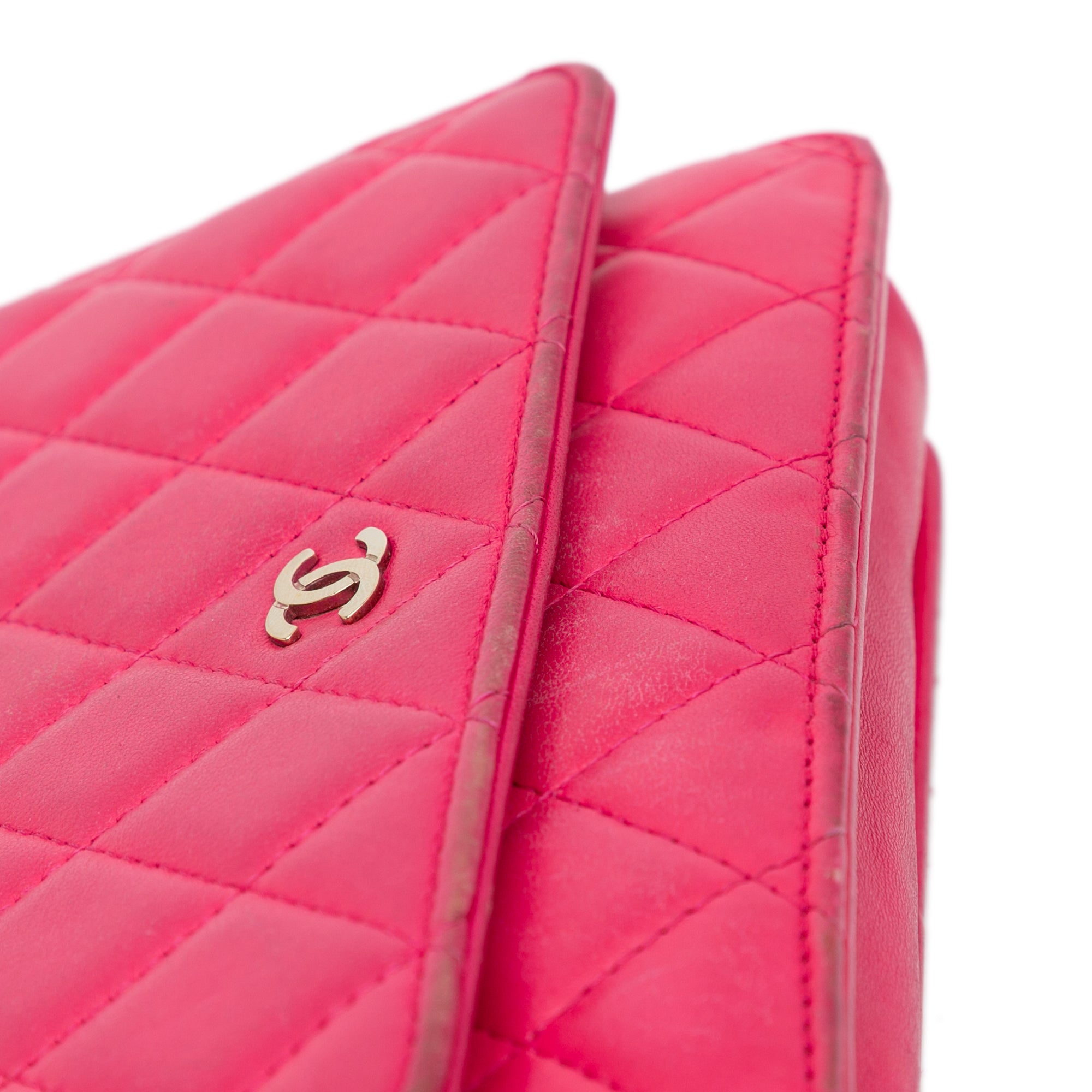 Chanel | Pre-Owned Classic Lambskin Wallet on Chain | Pink/Hot Pink